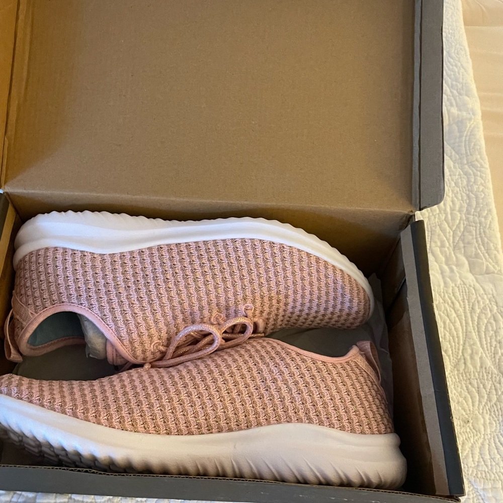 Pink blink tennis shoes